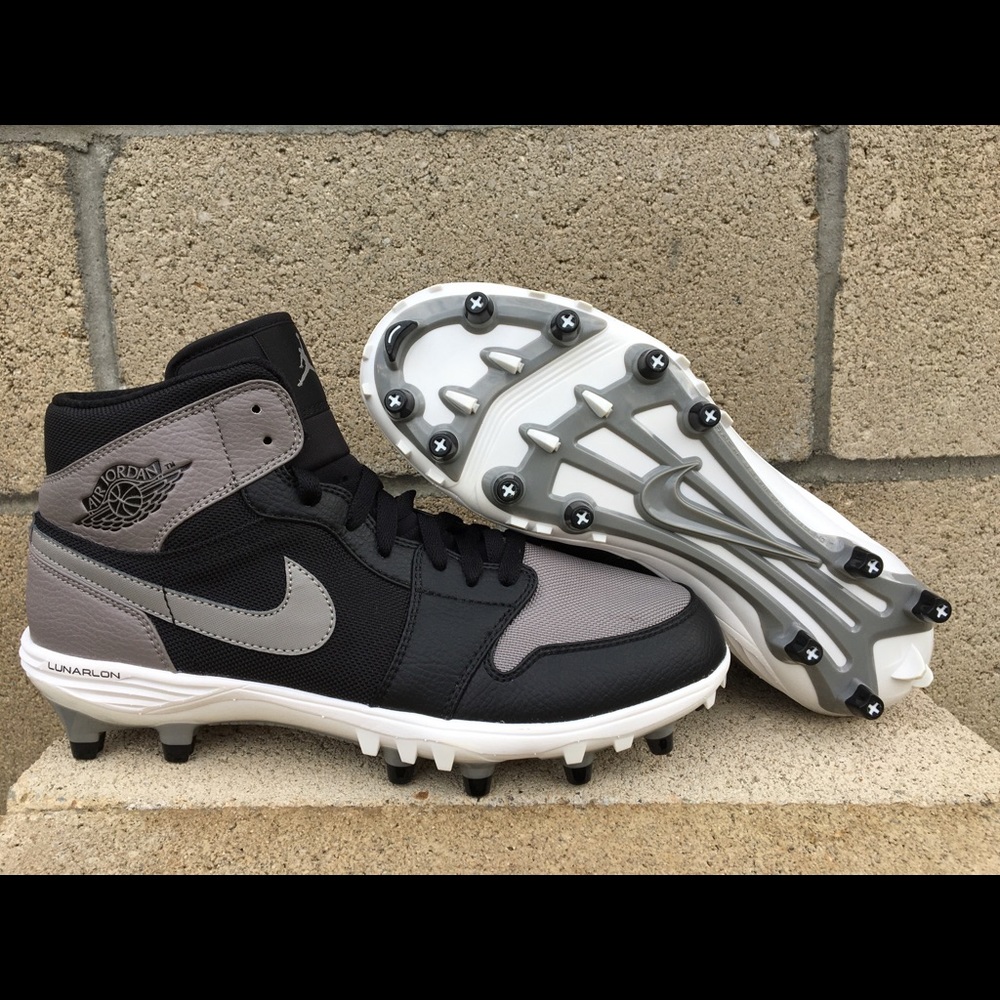 Nike AirJordan Retro 1 TD Mid Football Cleats - Picture 7 of 8